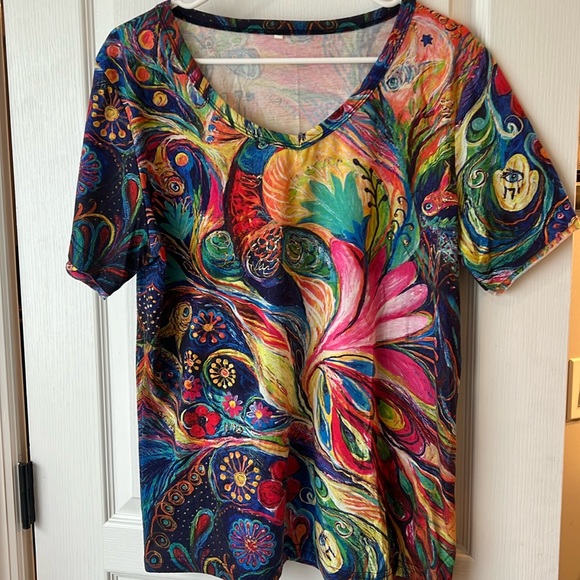 Colorful tee - Picture 1 of 3